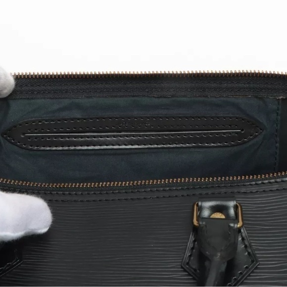 Louis Vuitton Black Epi Speedy 35 V11920 - Picture 15 of 16
